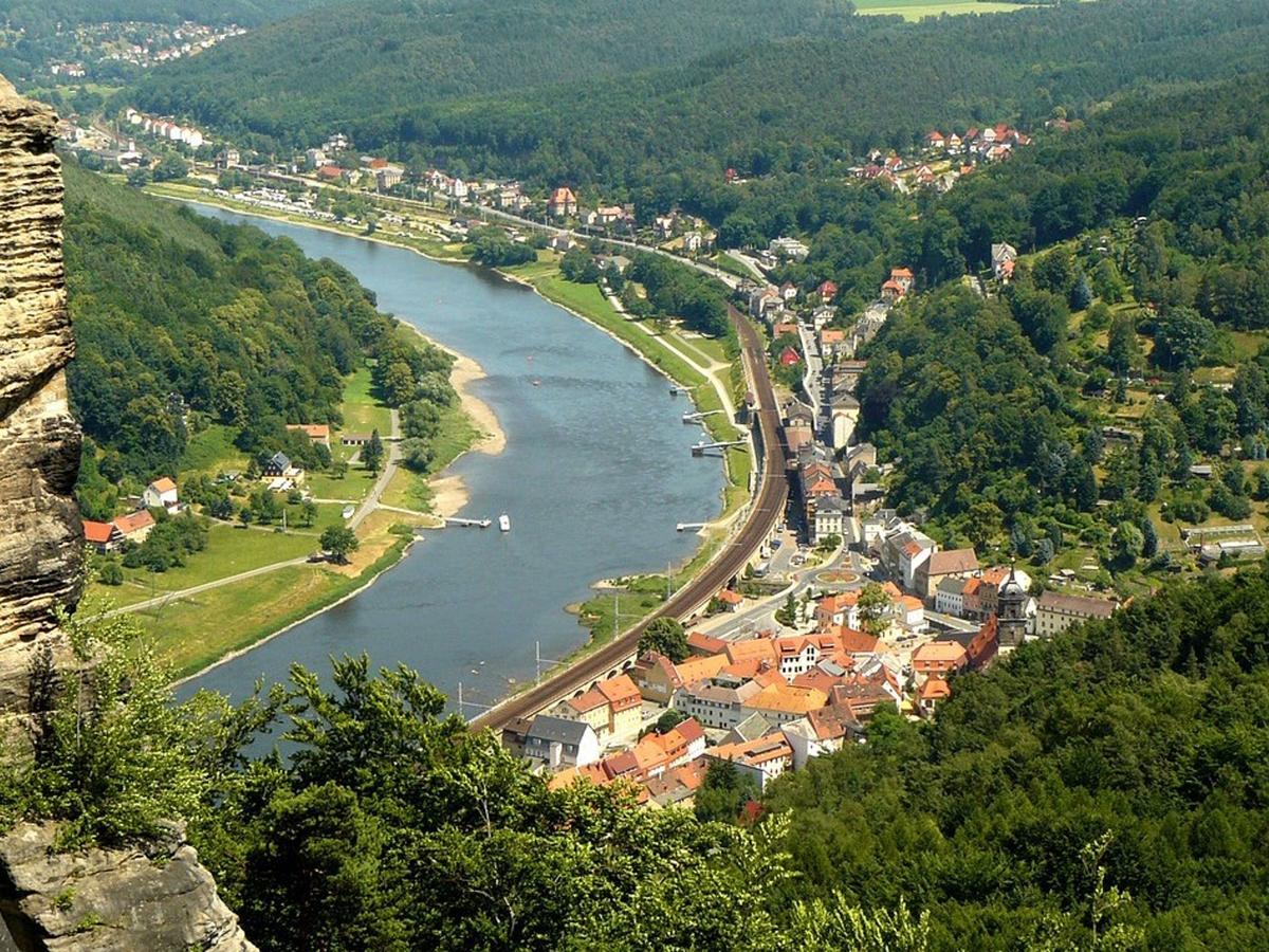 Cosy Apartment With In Pirna With Private Terrace Exterior foto